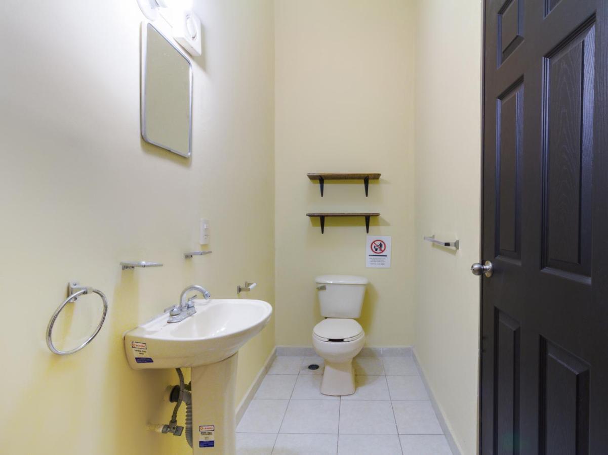 מלון Apodaca Ecohabit, Monterrey מראה חיצוני תמונה