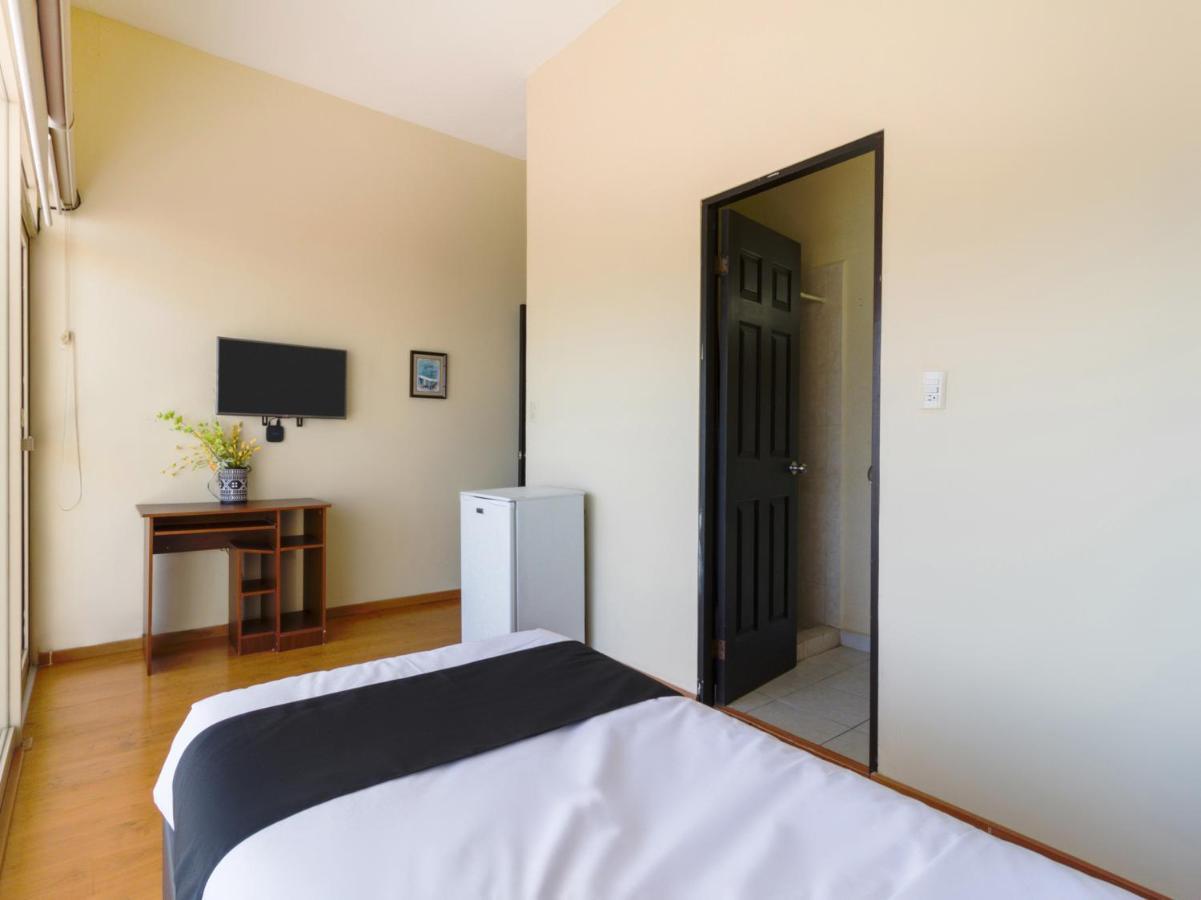 מלון Apodaca Ecohabit, Monterrey מראה חיצוני תמונה